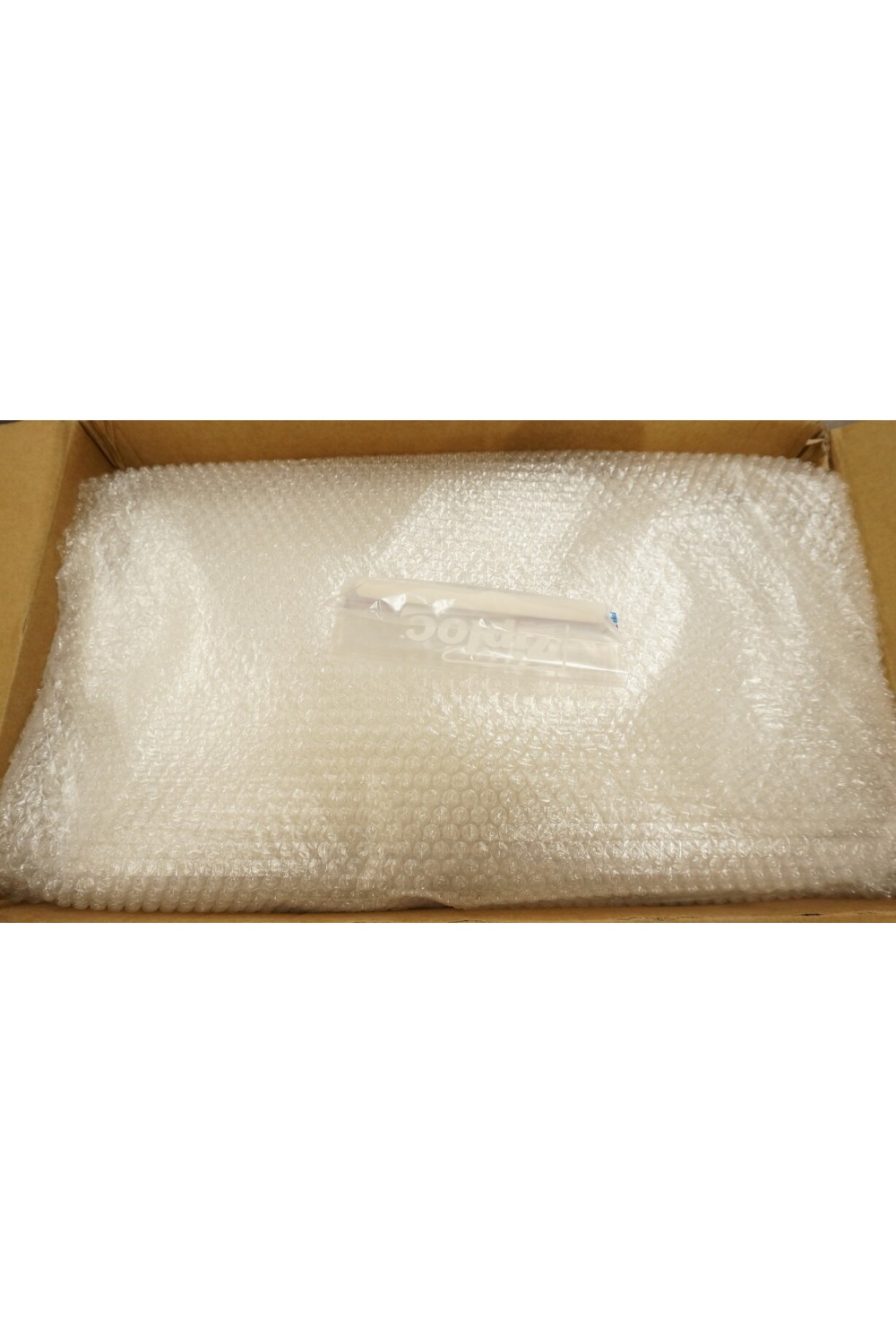 【O国内検品済 新品未使用即納品】 索姬Zucki（ズッキ）54cm 男性型 シリコントルソー 腹筋割れ リアルメイク付き 【フルシリコン製】