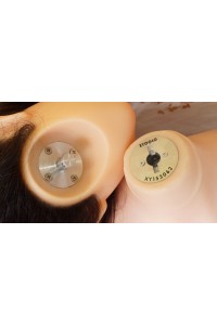 【初心者応援パック 中古超美品】XYCOLO #依娜シリコンヘッド 153cm Eカップ